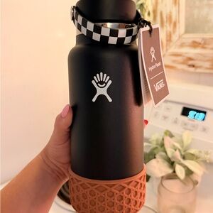 Hydro Flask VANS Edition New
